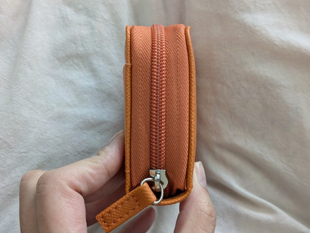 THE SCAPE OF GREEN やみつきサイフ 本革 CAMEL サイドから見た厚み