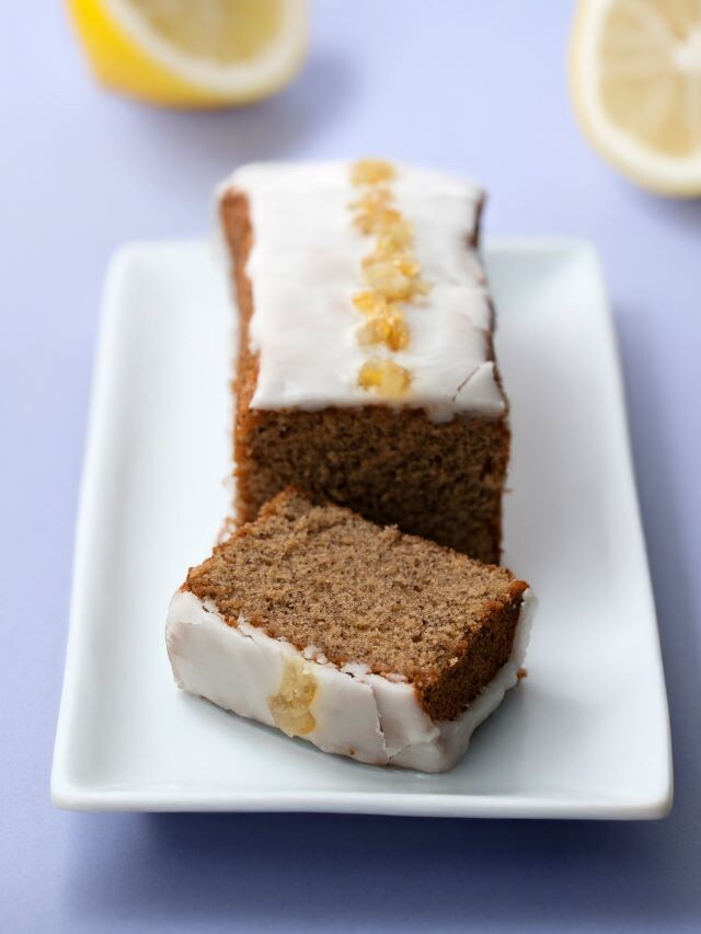 レモン香るしっとり紅茶パウンドケーキのパッケージと断面イメージ