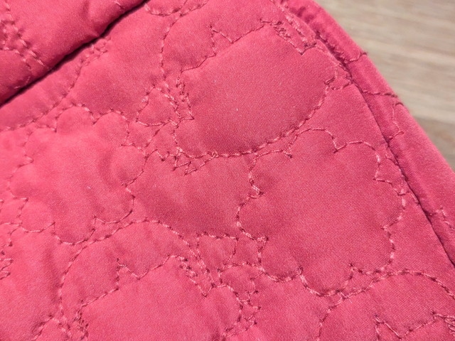 ペコちゃん＆ミルキーフラワーのキルティング柄アップ