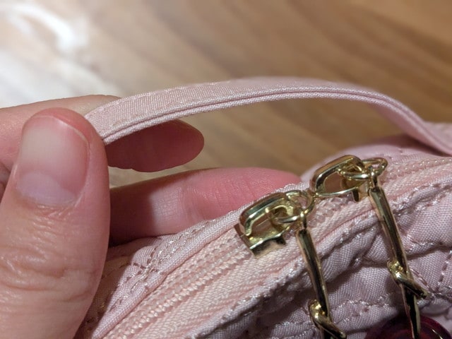 Liquem チェリーポーチ 持ち手とダブルファスナー