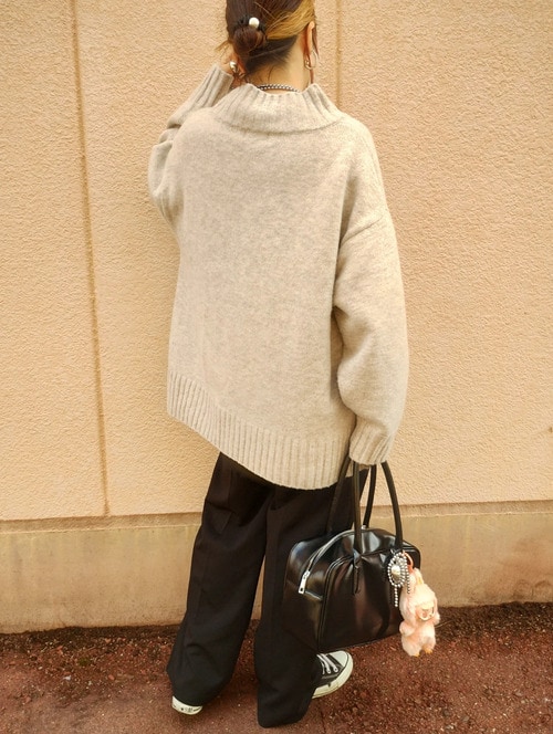 Availのアイボリーニット2