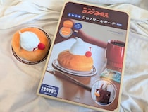 【コメダ珈琲店】シロノワールがそのままポーチに♡ふわふわ再現が可愛すぎるムック付録