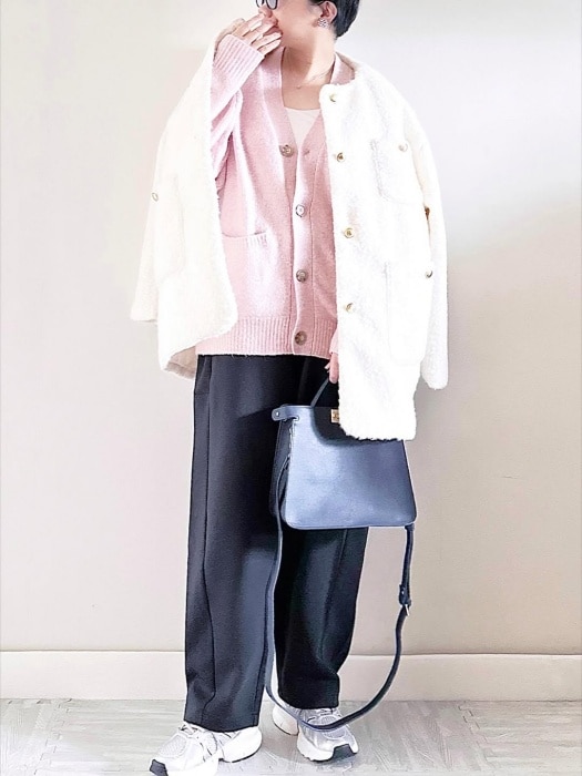 GU「パフニットVネックカーディガン」