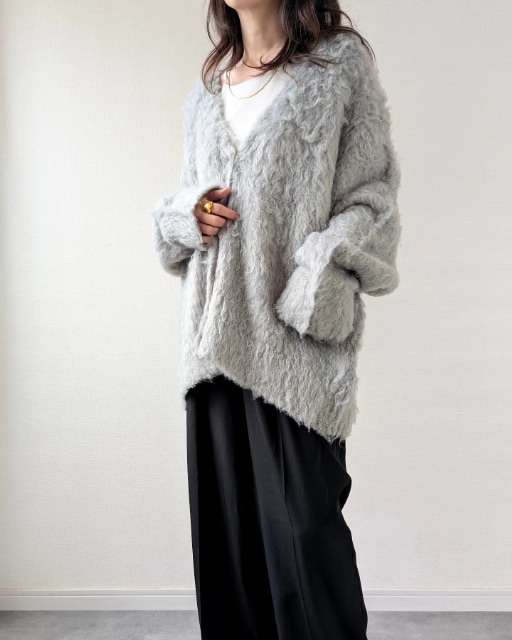 キモウルーズニットCDを着たコーデ