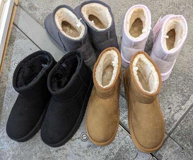 4色のムートン風ブーツノベル