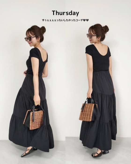 UNIQLOのブラックの「エアリズムコットンローバックブラTシャツ」