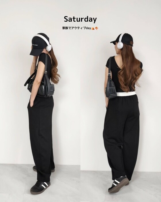 UNIQLOのブラックの「エアリズムコットンローバックブラTシャツ」