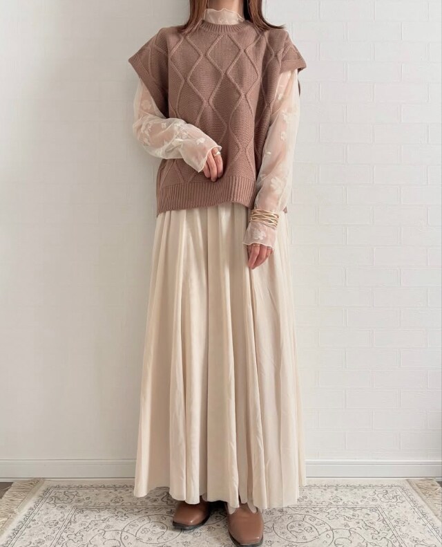 ウェーブ柄ベスト