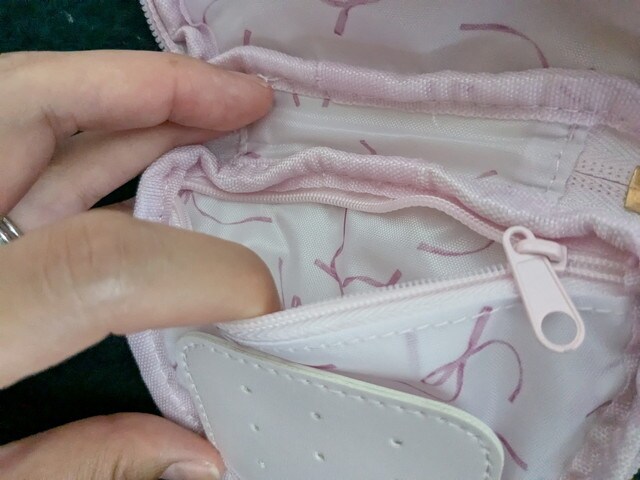 メゾンドフルールアクセサリーケースポケット