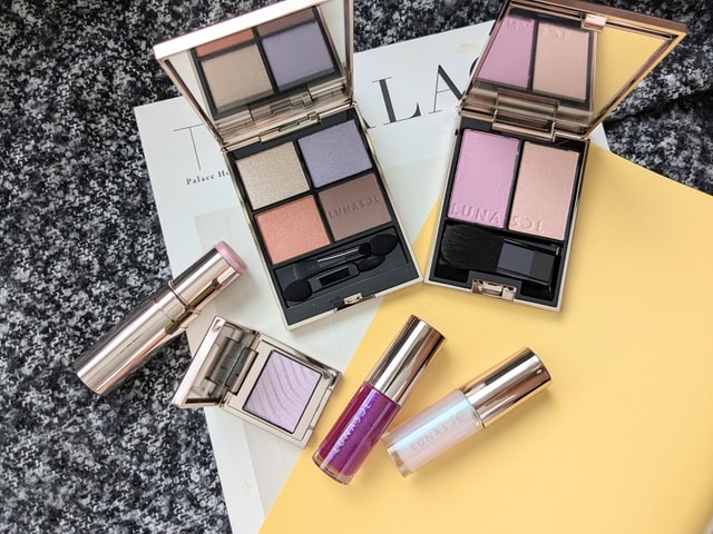 【LUNASOL 2025 ホリデーコレクション】幻想的なきらめきが美しい秋冬の新作コスメ