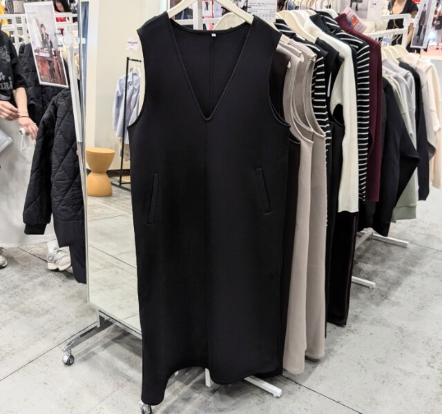 黒のストレッチライトジャンスカ