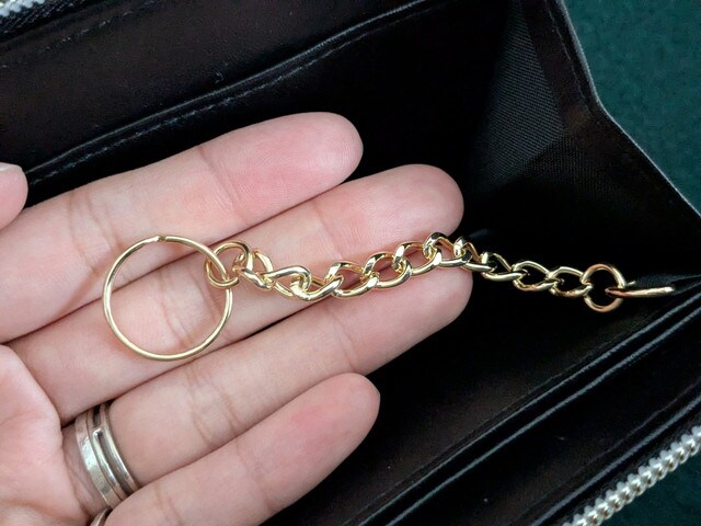 チェーン付きキーリングのディテール