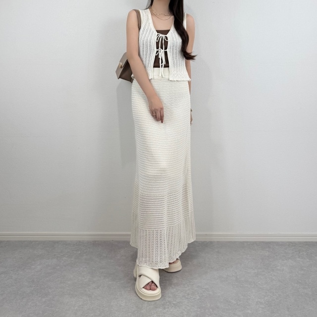 GUのナチュラルの「透かし編みニットジレ」