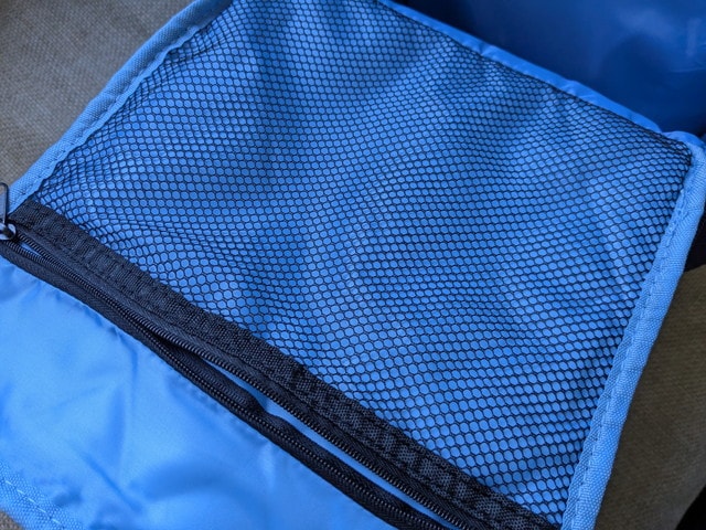 mozキルティングバックパック内側のメッシュポケットアップ