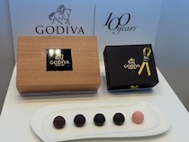 「ゴディバ」100周年記念の特別コレクション数量限定発売！1月17日まで渋谷スクランブルスクエアで展覧会も開催中