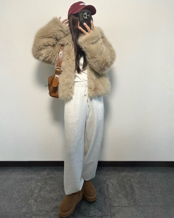 しまむら「襟付きフェイクファーZIPジャケット」