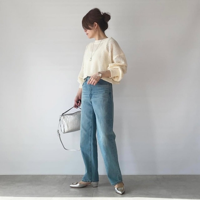 GU「ハイライズストレートジーンズ」