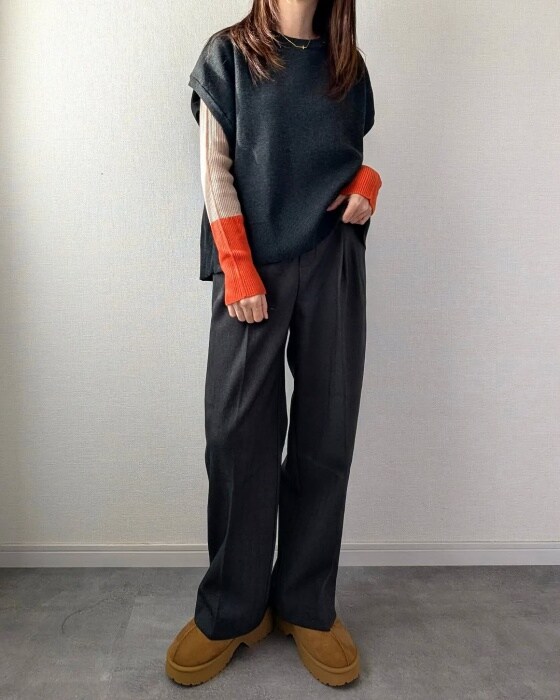 しまむら「袖配色プルオーバー」