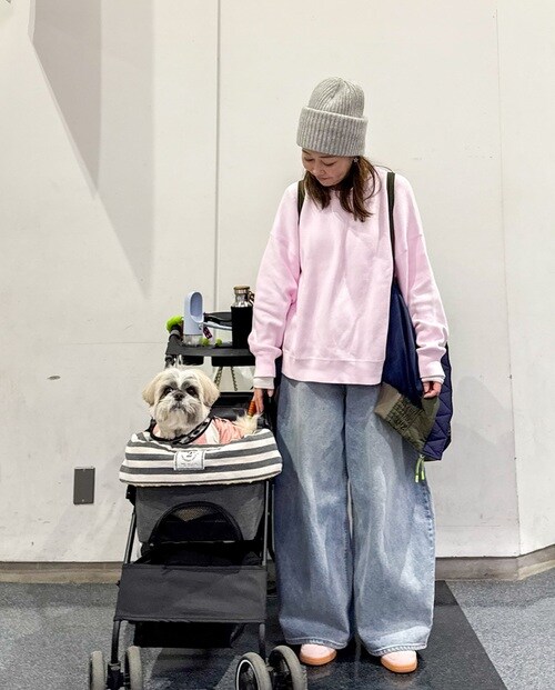 UNIQLOのピンクセーター3