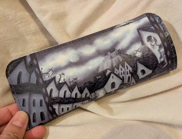 猫のダヤン 大きく見える! おしゃれなルーペメガネ