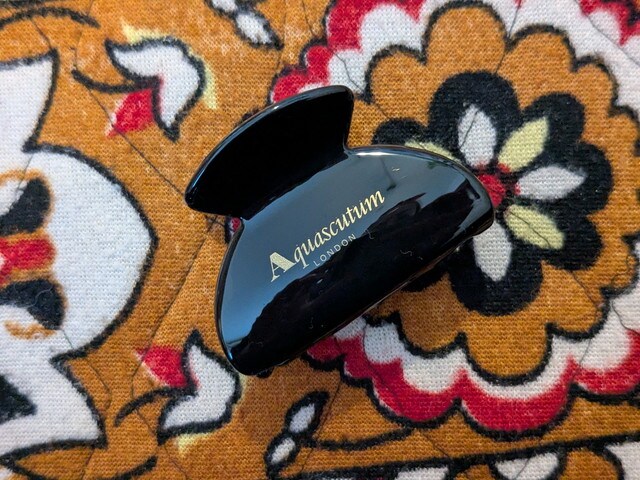 furoku2601-15 Aquascutum アクアスキュータム ヘアクリップ ブラック ロゴ