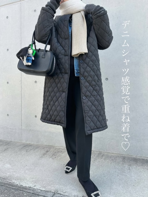 デニムトラッカージャケットとキルティングコートのコーデ