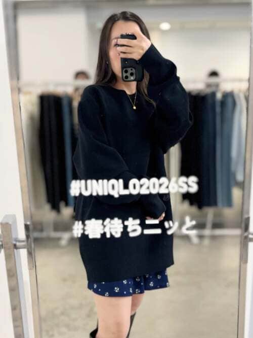 UNIQLOのブラックトップス4