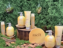 花王メルト、蓄積ダメージに応える“ディープシリーズ”誕生。令和版“かわいい髪”を叶えるエッセンシャルの新スプレーも