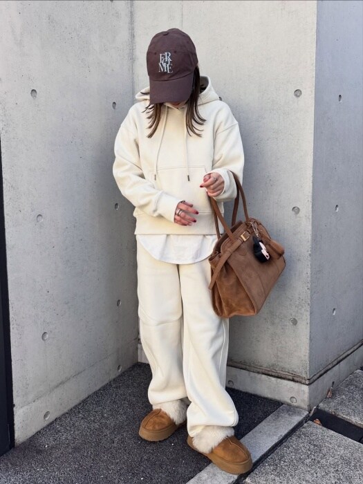 GU「ヘビーウェイトスウェットショートパーカ」