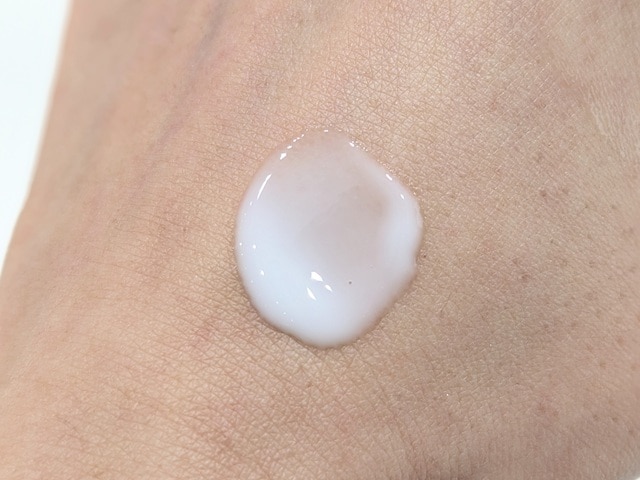 TK ミルクローションのテクスチャ