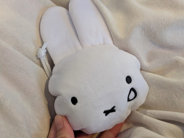 ミッフィーふわふわフェイス形収納ポーチのアップ