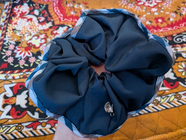 furoku2601-13 Aquascutum アクアスキュータム ビッグシュシュ ボリューム感