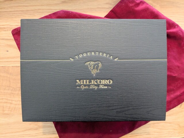MILK'OROのヨーグルトのクリームババロワ 外箱