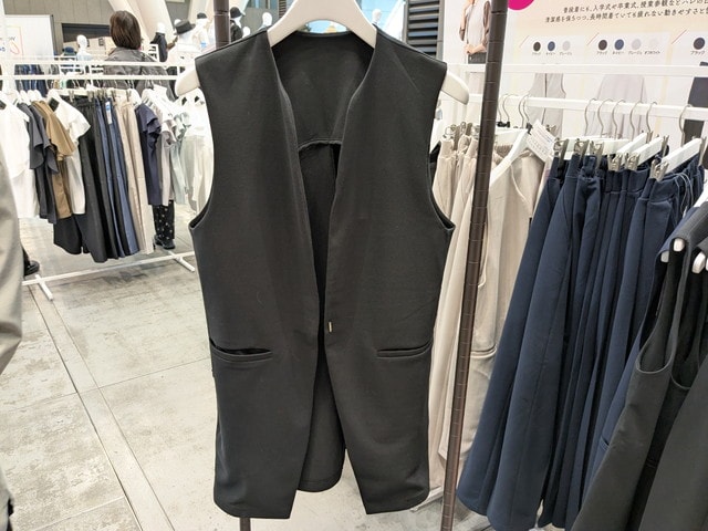 黒のハレナリージレジャケット