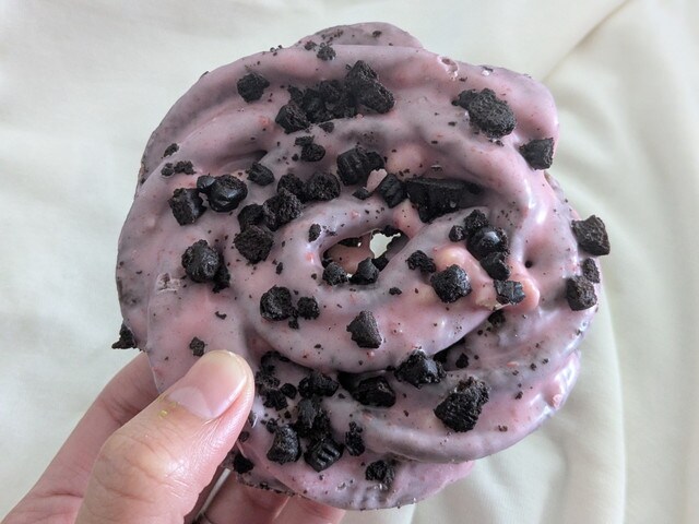 ピンクなブラックサンダー クッキードーナツ(いちご)