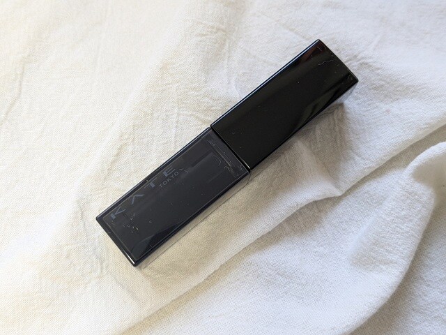 「ケイト リップモンスター クリスタルポッド」の写真