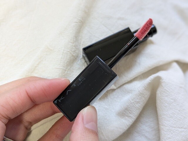 「ケイト リップモンスター クリスタルポッド」の写真