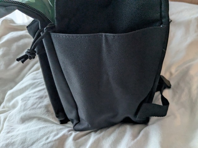 CUNE BIG BACKPACK サイドポケット外側