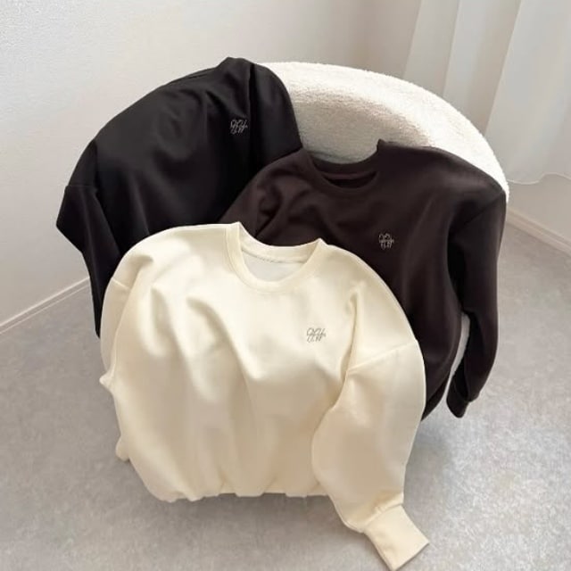 しまむら「刺繍ダンボールトレーナー 」