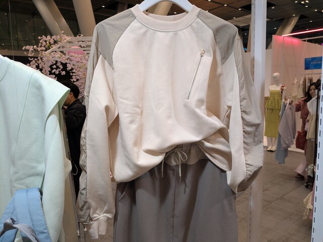 布帛切替スウェット