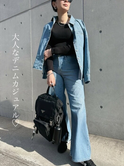 UNIQLO：C「ローライズワイドジーンズ」