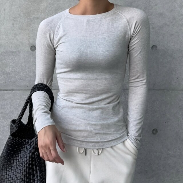 UNIQLO「極暖ヒートテックカシミヤブレンドクルーネックT」