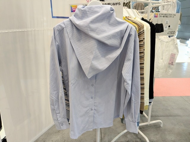 スカーフ付きシャツ