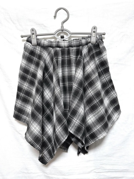 しまむら「チェック2WAYキャミヘムスカート」