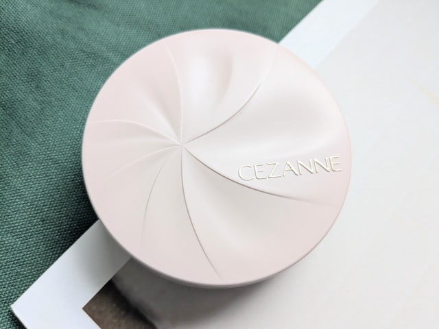 セザンヌ セラムクッションファンデーション 上蓋