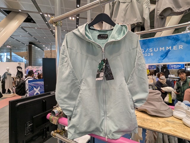 XShelter暑熱αフーディー