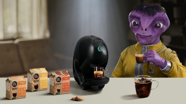 ネスカフェ ドルチェ グスト ネオ 宇宙人キャラクターとマシン・コーヒーポッド
