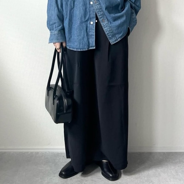GU「ドレープワイドパンツ」