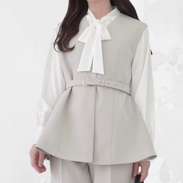 しまむら「ペプラムジレ」