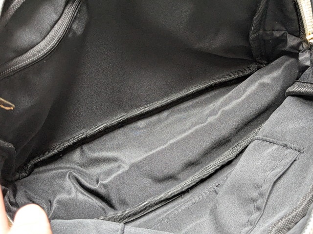 バッグ内側オープンポケット2つ